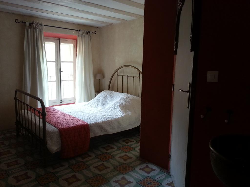 Bed and Breakfast Le Patio Des Cigales à Roquefort-des-Corbières Chambre photo